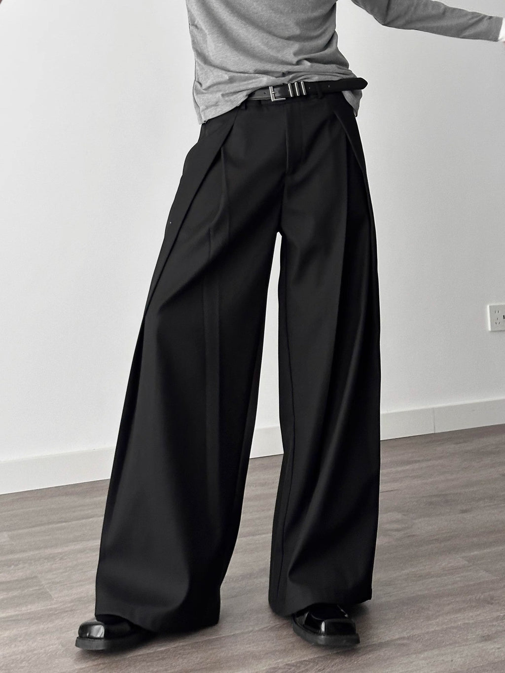 Men's Pleated Wide-Leg Casual Trousers