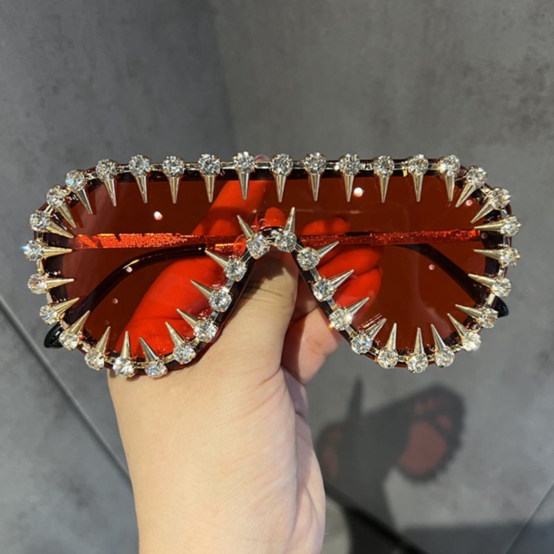 Trendy One-Piece Sunglasses for Women and Men
