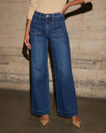 High-waisted jeans
