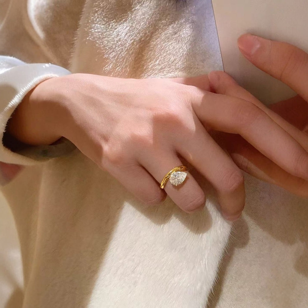 Golden Water Drop Zircon Ring