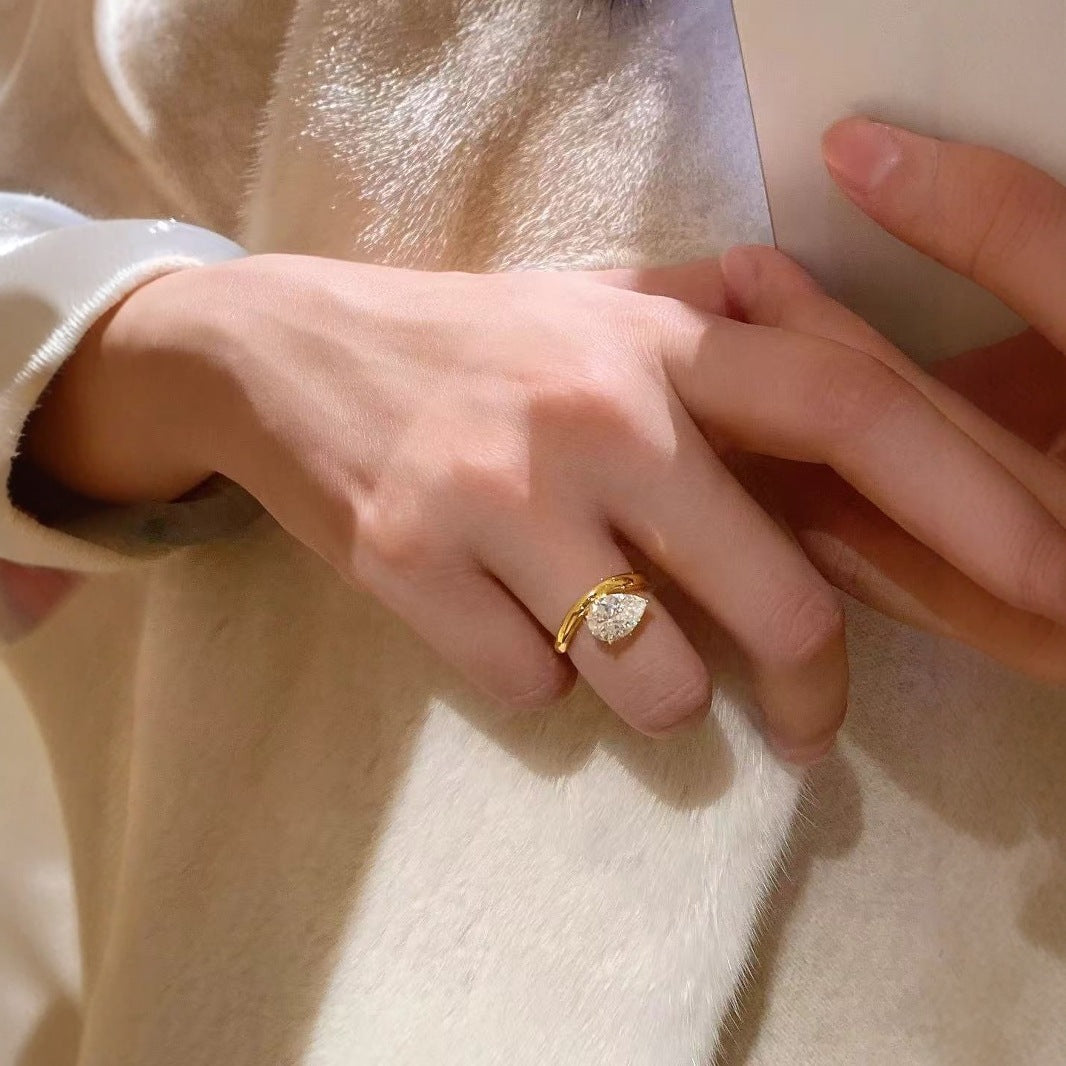 Golden Water Drop Zircon Ring