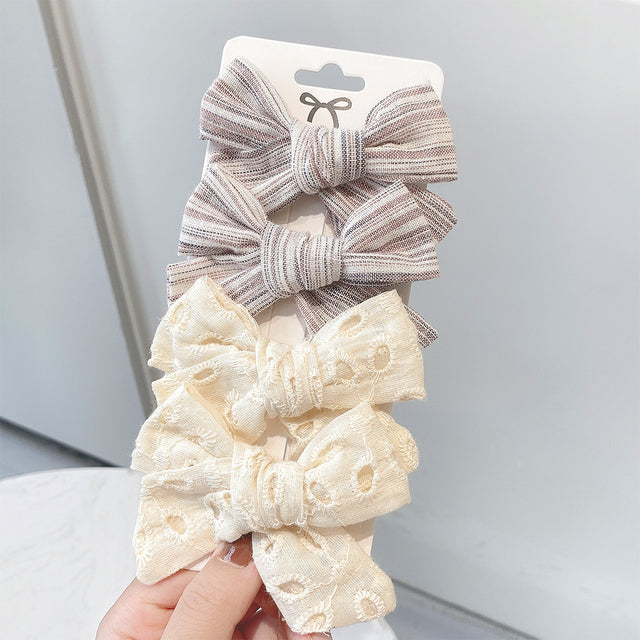 4 Pieces Set Of Fashionable And Sweet Hair Clips