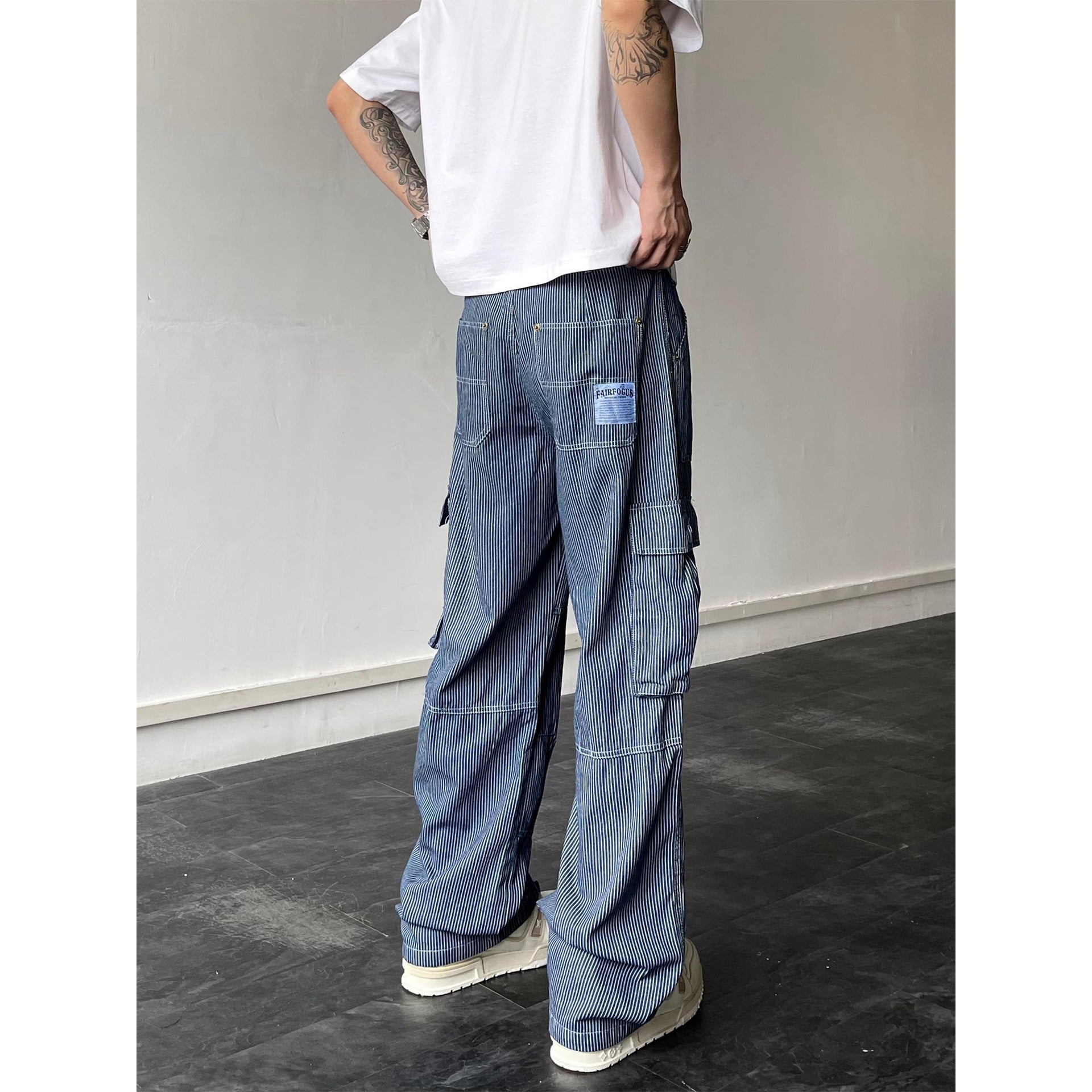 Straight Leg Denim Jeans with Multi-Pockets