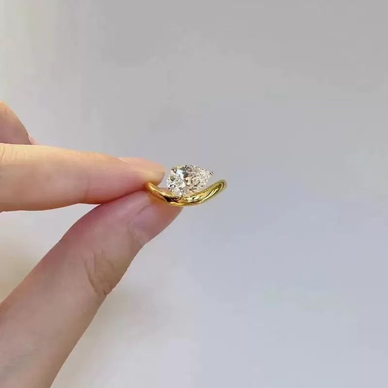 Golden Water Drop Zircon Ring