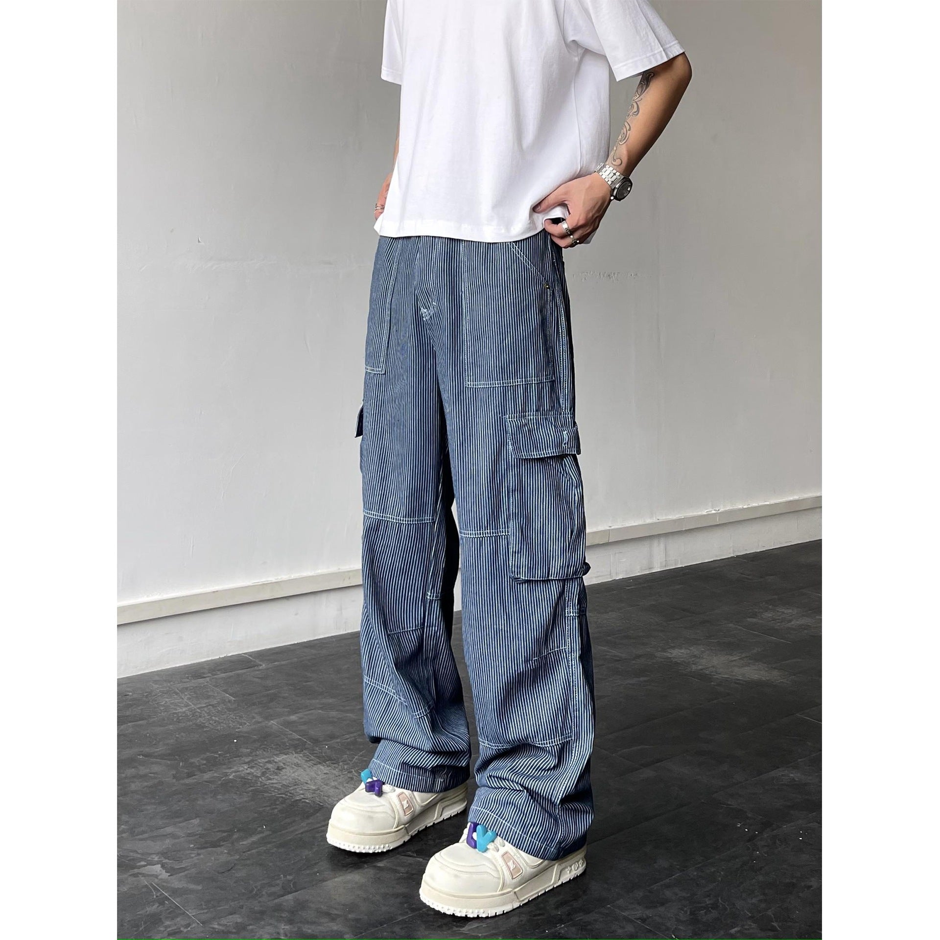 Straight Leg Denim Jeans with Multi-Pockets